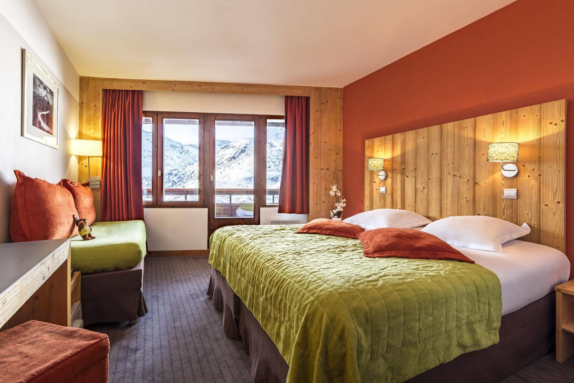 Hotel Les Bruyeres Les Menuires エクステリア 写真