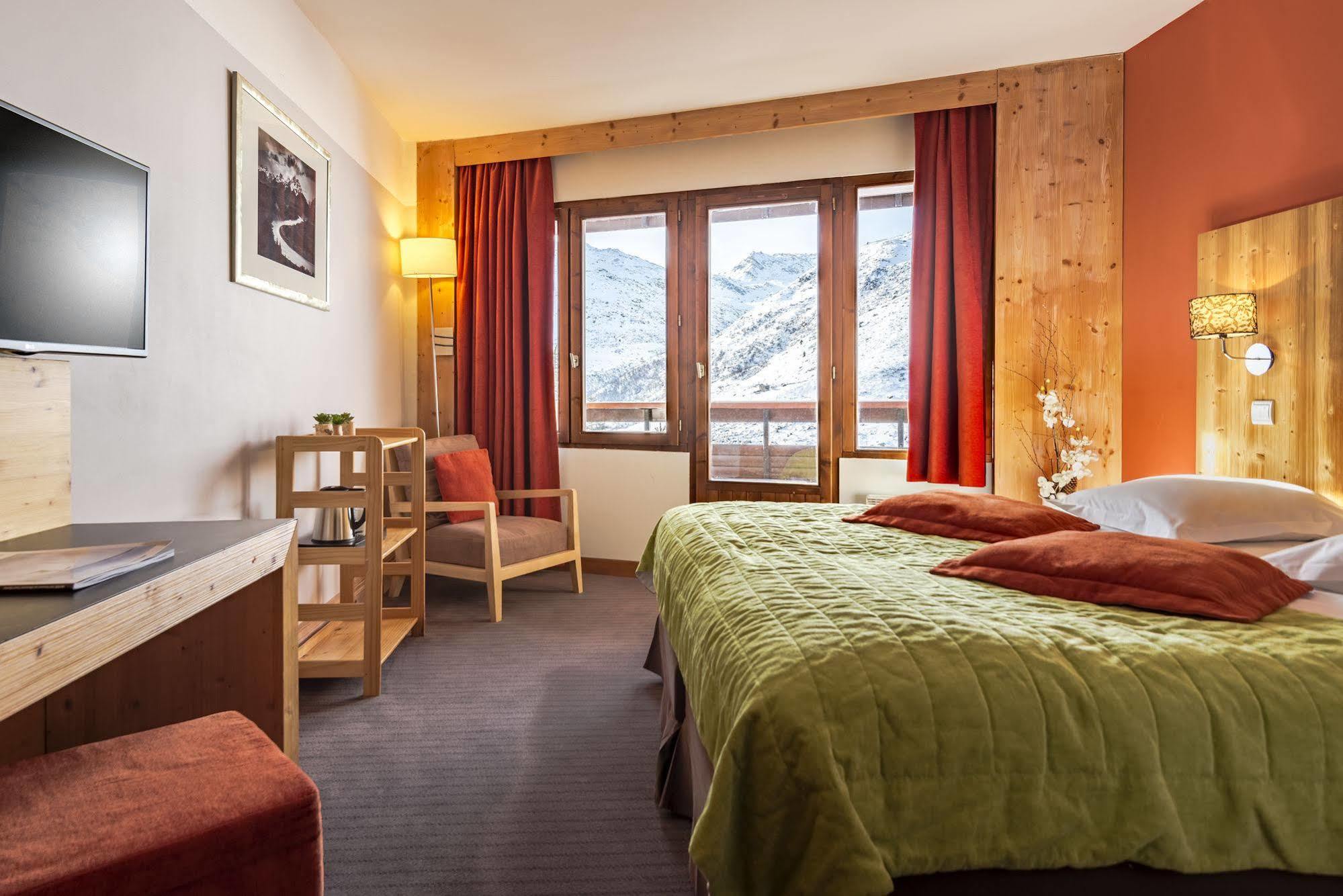 Hotel Les Bruyeres Les Menuires エクステリア 写真